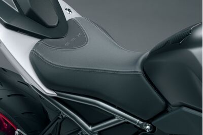 Suzuki GSX-8R Stylish Rider Seat | Free UK Delivery from Two Wheel Centre Mansfield Ltd