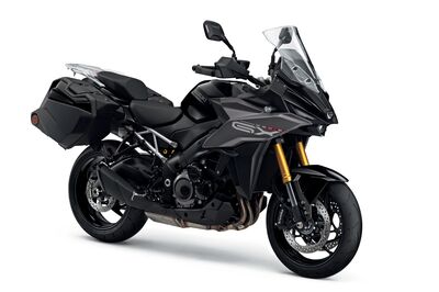 New Suzuki GSX-S1000GX+ Glass Sparkle Black | Suzuki Bikes UK | Two Wheel Centre Mansfield Ltd, Nottingham