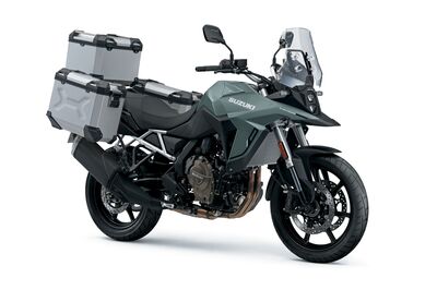 Suzuki DL800 RE V-Strom Tour - Green (Silver Luggage) | New Suzuki Motorcycles at Two Wheel Centre Mansfield Ltd | Nottinghamshire Suzuki Dealer