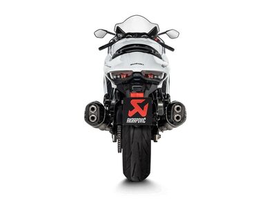 Akrapovic Titanium Silencer Slip-On Kit (Pair) for Suzuki Hayabusa (2021 - Current)  | Akrapovic Motorcycle Exhausts | Two Wheel Centre Mansfield Ltd